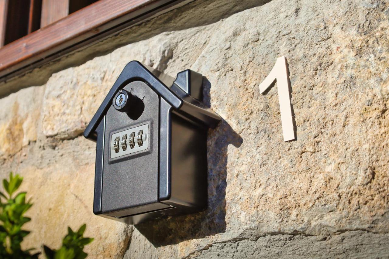 Finca La Caseria Apartamentos Onís 外观 照片