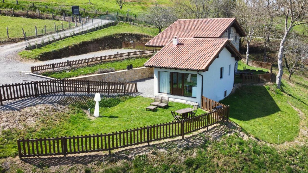 Finca La Caseria Apartamentos Onís 外观 照片